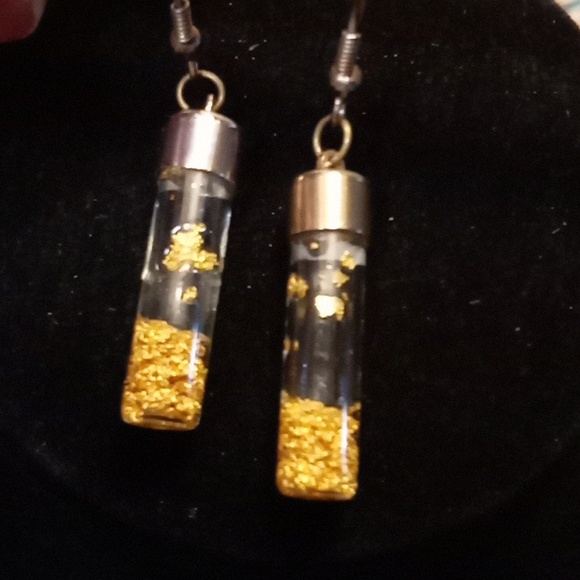 Gold Flaked Earrings- (Please read description) - Picture 3 of 9